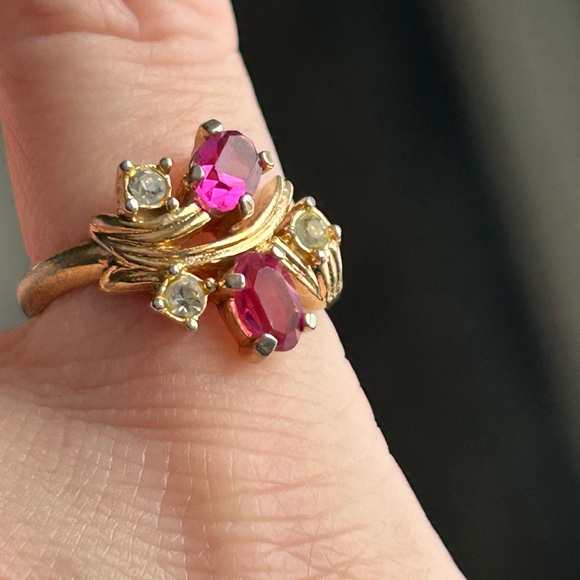 Jewelry - 4/$50 Elegant Gold and Pink Gemstone Ring size 4 1/2